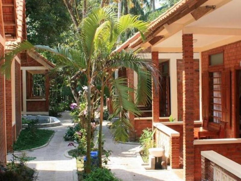 Truong Linh Phu Quoc Resort 2*