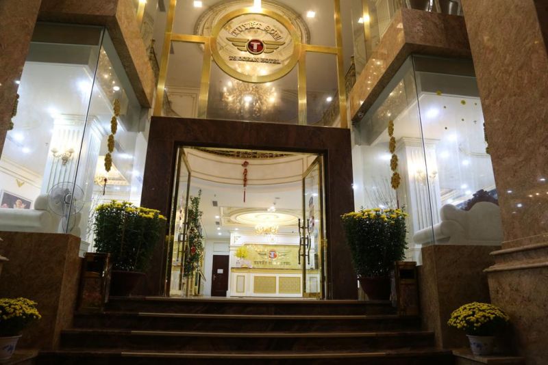 Tuyet Son Hotel 4*