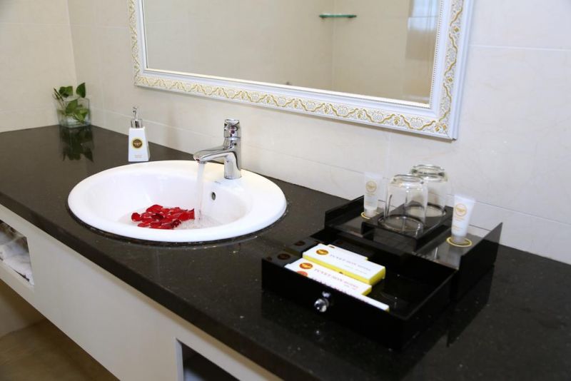 Tuyet Son Hotel 4*