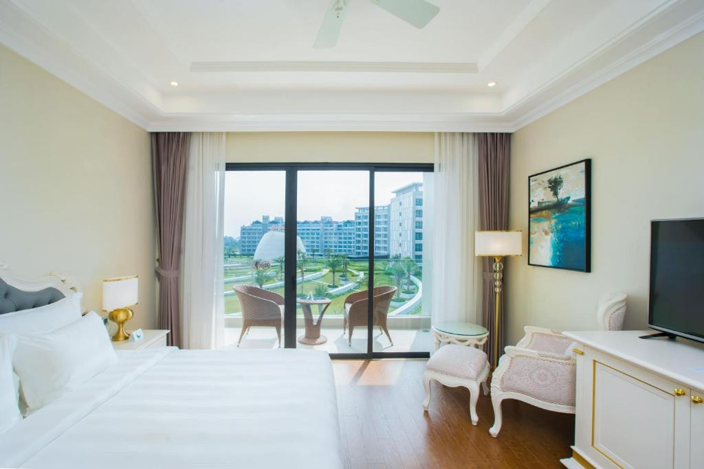 Wyndham Grand Phu Quoc (Ex. Vinoasis Phu Quoc Resort) 5*