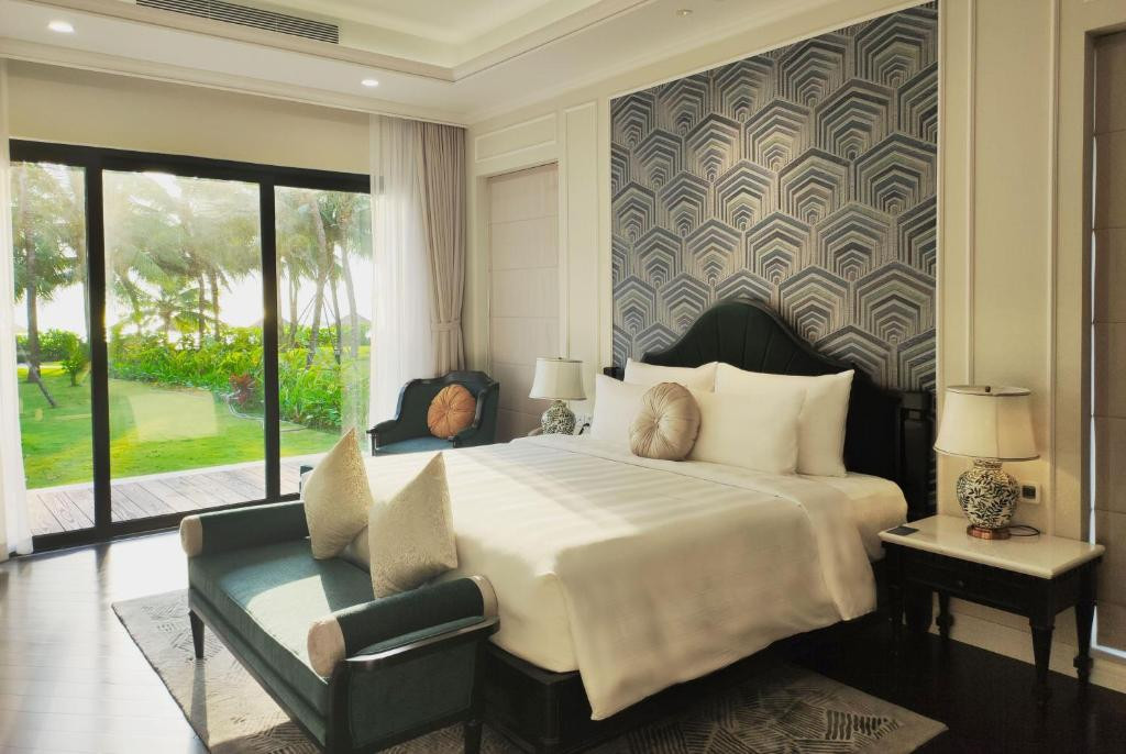 Wyndham Grand Phu Quoc (Ex. Vinoasis Phu Quoc Resort) 5*