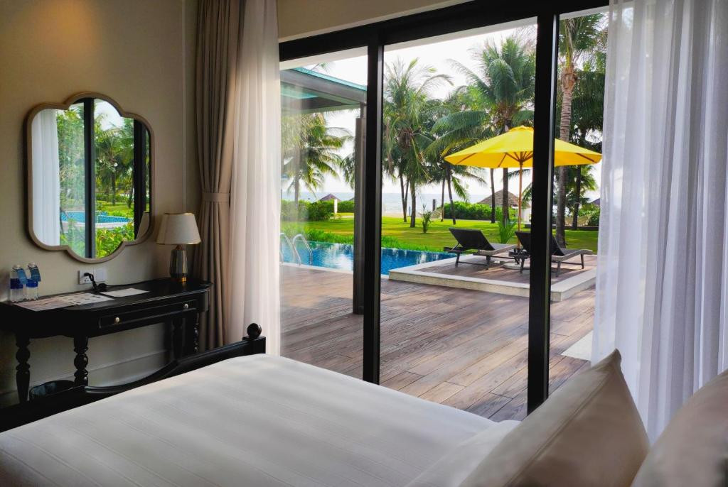 Wyndham Grand Phu Quoc (Ex. Vinoasis Phu Quoc Resort) 5*