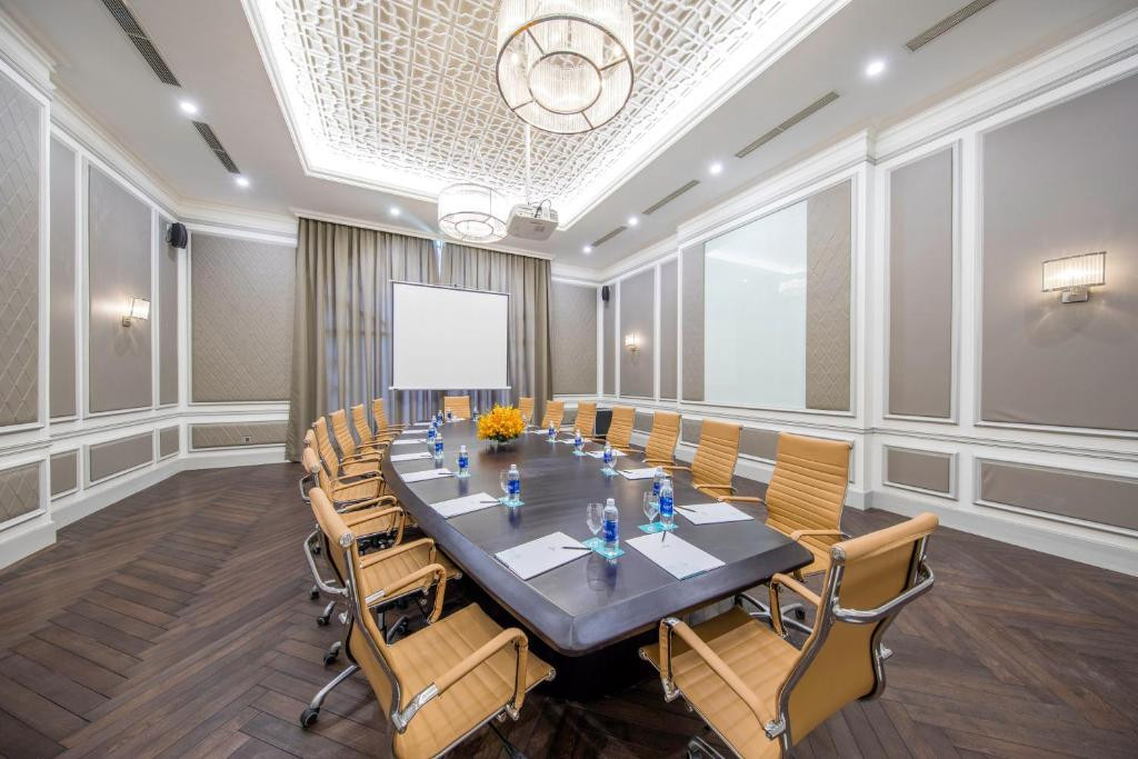 Melia Vinpearl Cam Ranh Beach Resort (Ex. Vinpearl Resort & Spa Long Beach Nha Trang) 5*