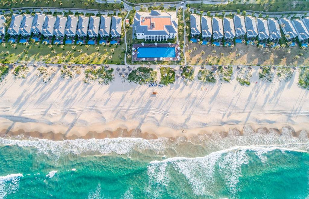 Melia Vinpearl Cam Ranh Beach Resort (Ex. Vinpearl Resort & Spa Long Beach Nha Trang) 5*
