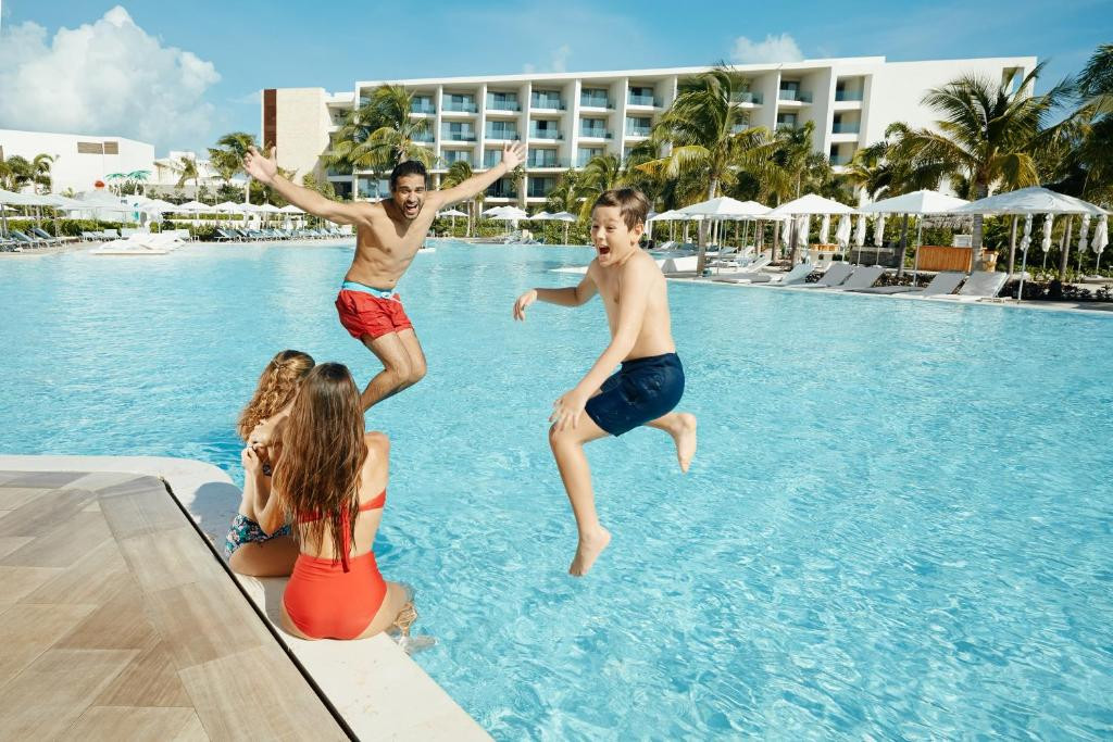 Grand Palladium Costa Mujeres Resort & Spa 5*