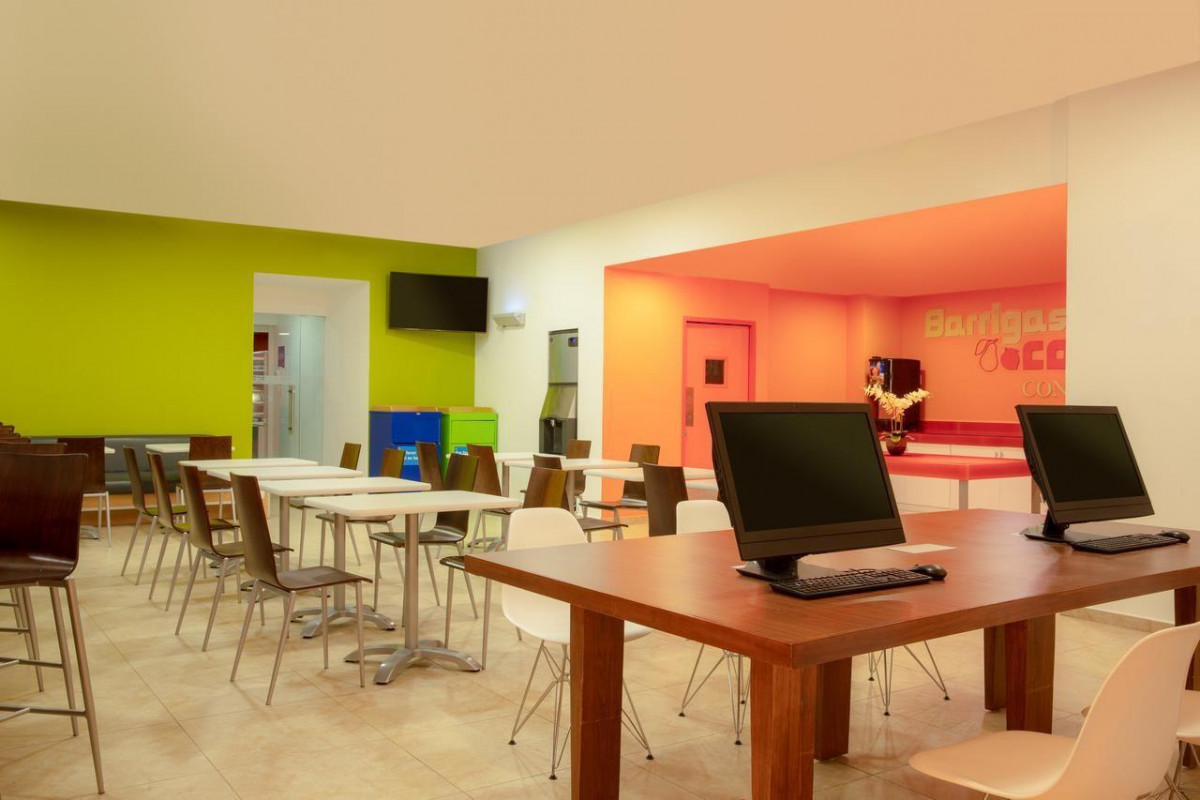 One Cancun Centro 3*