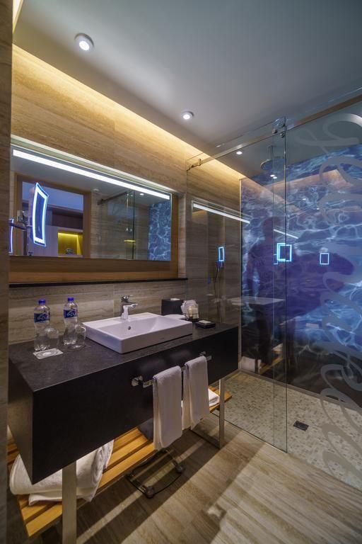 Renaissance Cancun Resort & Marina 5*