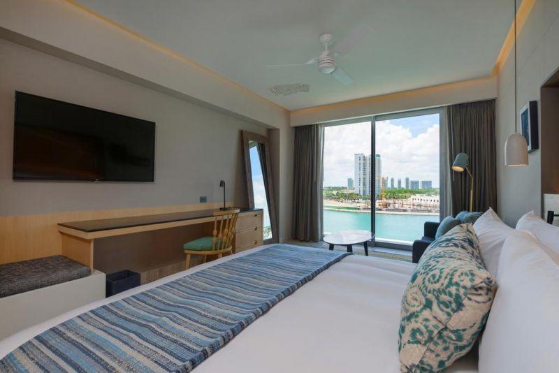 Renaissance Cancun Resort & Marina 5*