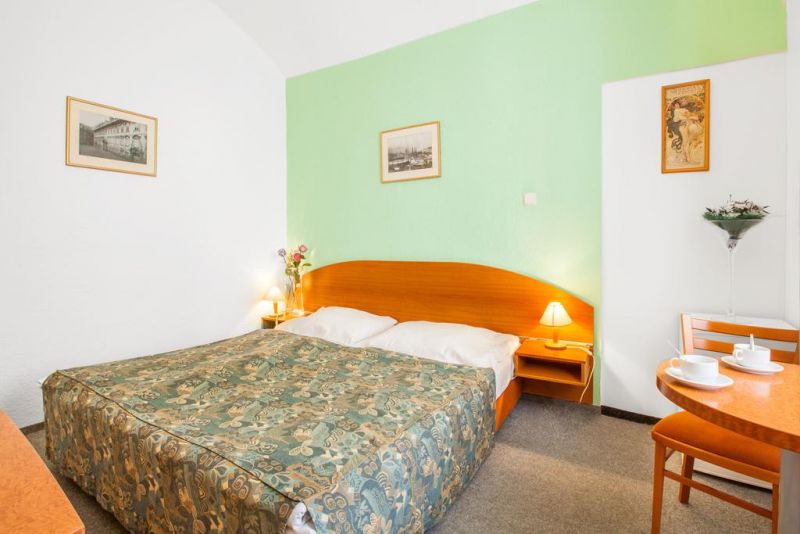 Apartment House Zizkov 3*