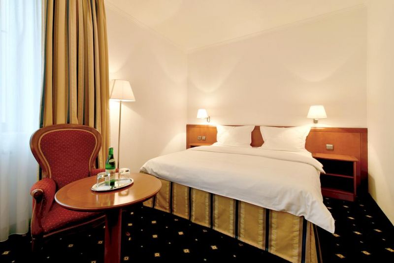 Coronet  4*