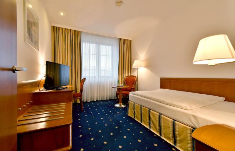 Coronet  4*
