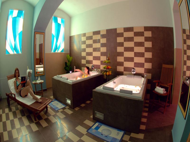 Ea Hotel Downtown 4*