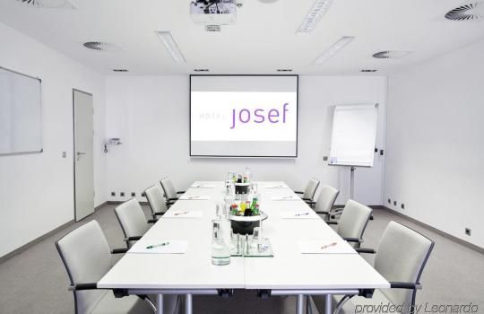 Josef 4*