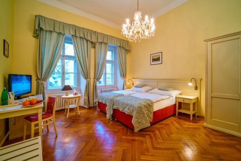 Josephine Old Town Square Hotel 4*