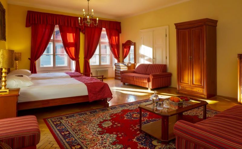 Josephine Old Town Square Hotel 4*