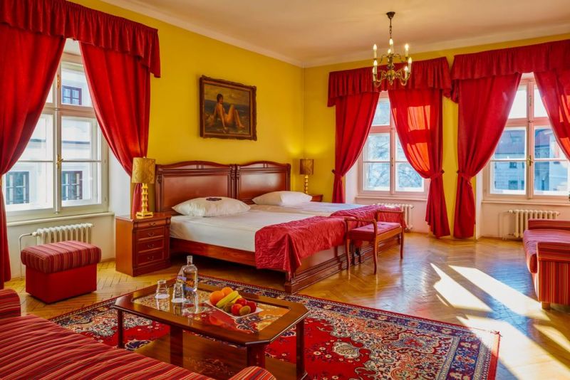 Josephine Old Town Square Hotel 4*