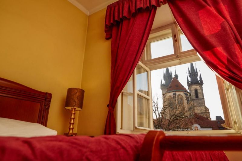Josephine Old Town Square Hotel 4*