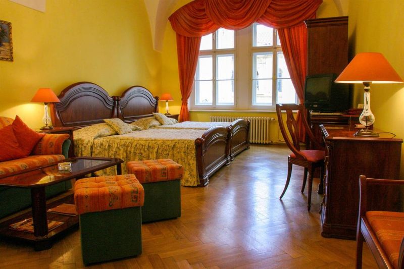 Josephine Old Town Square Hotel 4*