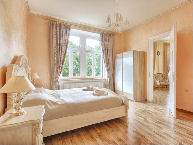Lyra Apartments 4*