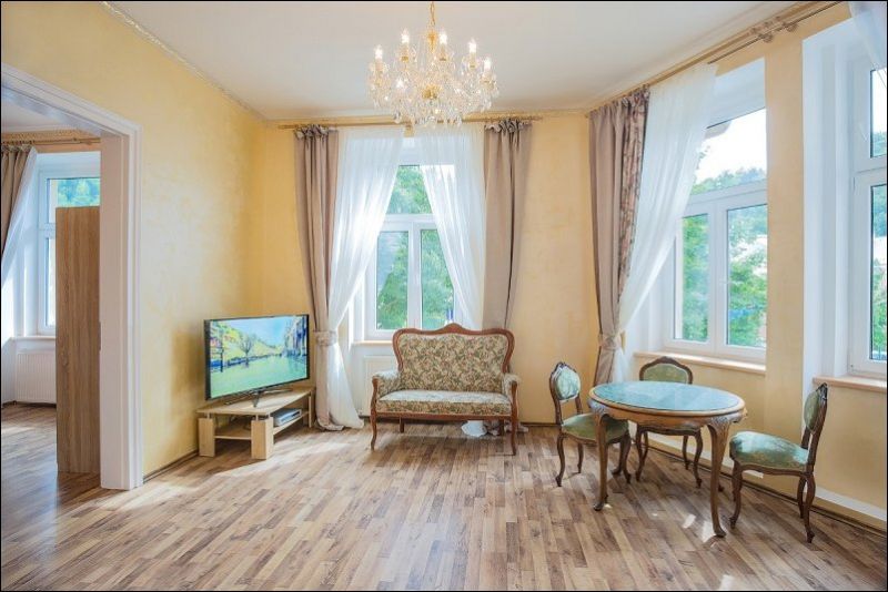 Lyra Apartments 4*