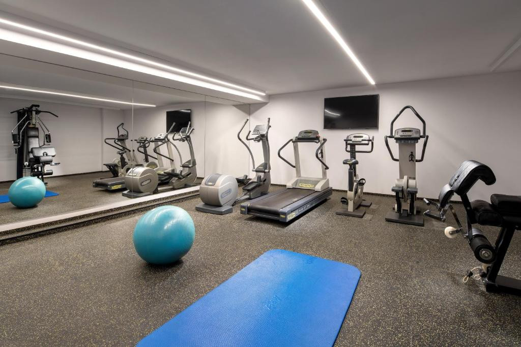 Mamaison Residence Downtown (Ex. Marriott Executive Apartments) 5*