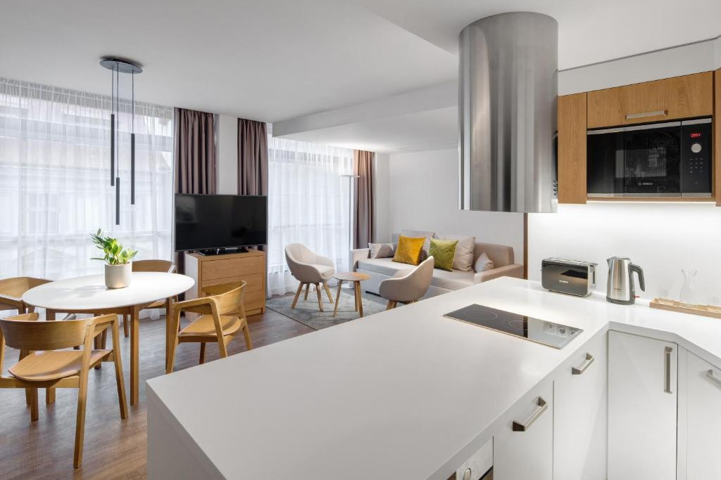 Mamaison Residence Downtown (Ex. Marriott Executive Apartments) 5*