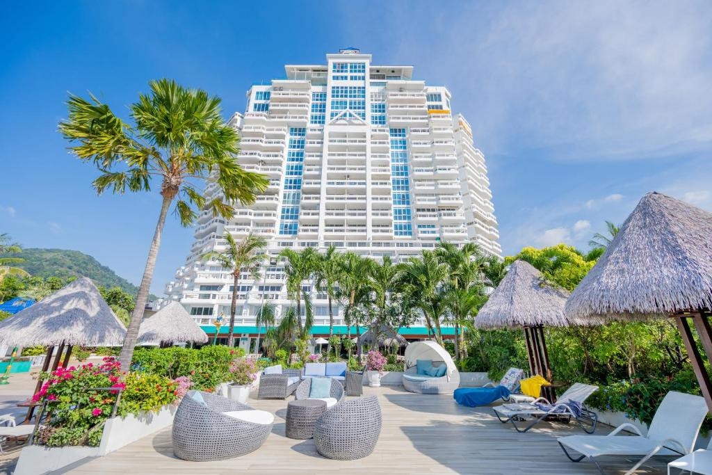 Andaman Beach Suites 4*