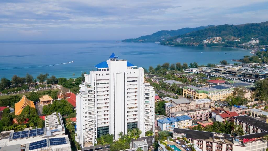 Andaman Beach Suites 4*