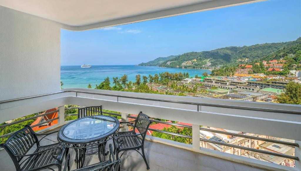 Andaman Beach Suites 4*