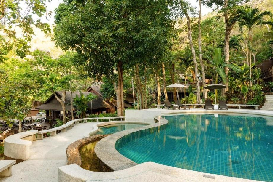 Baan Krating Phuket Resort 3*