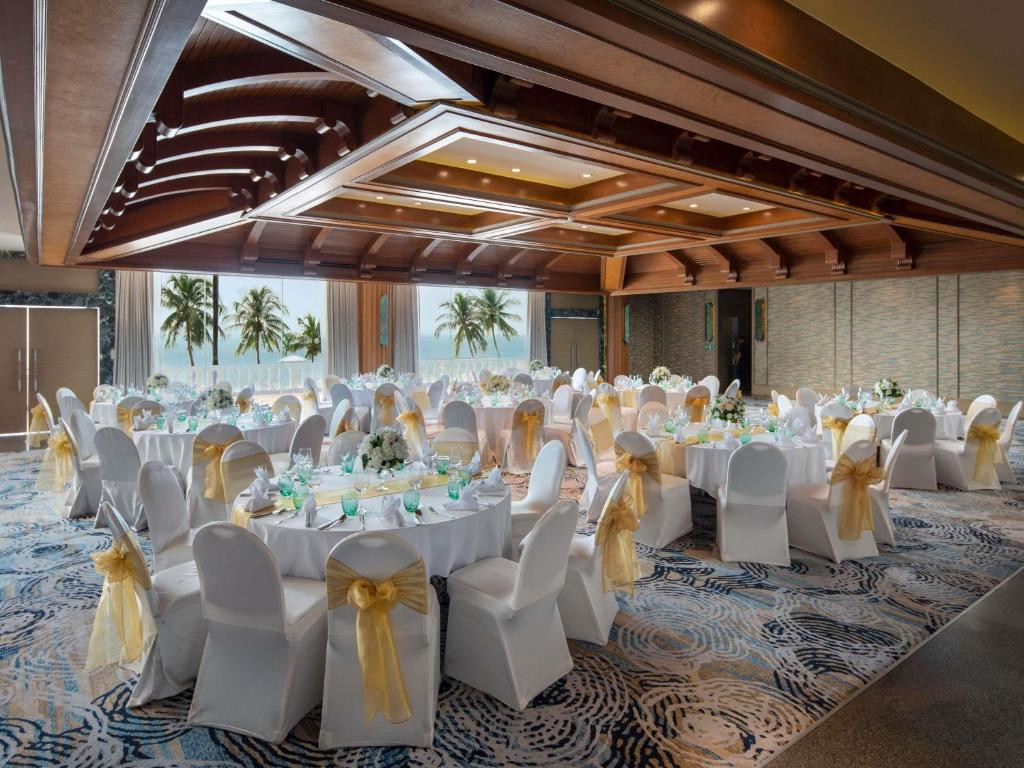 Pullman Pattaya Hotel G (Ex. Pullman Pattaya Aisawan)  5*