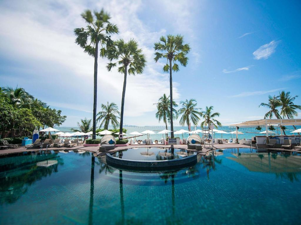 Pullman Pattaya Hotel G (Ex. Pullman Pattaya Aisawan)  5*