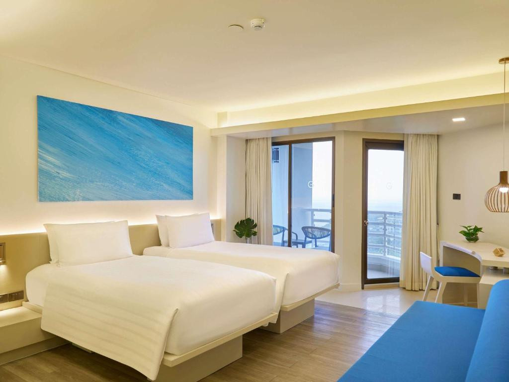 Pullman Pattaya Hotel G (Ex. Pullman Pattaya Aisawan)  5*