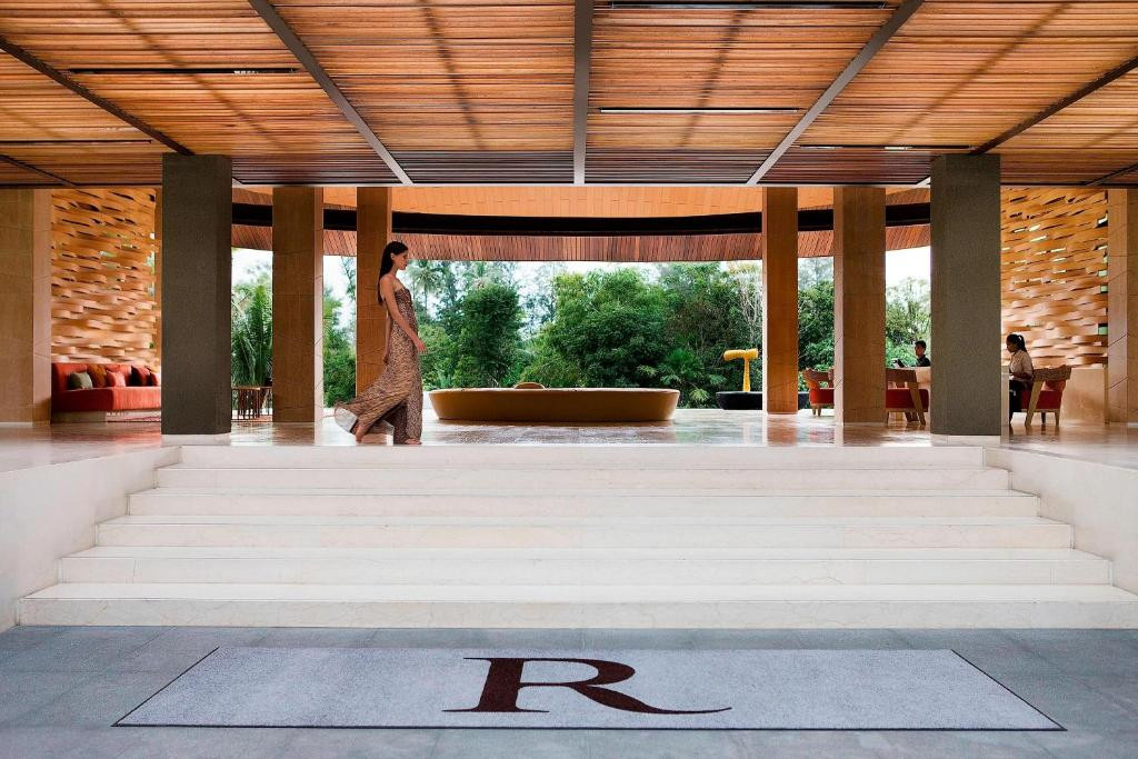 Renaissance Phuket Resort & Spa 5*