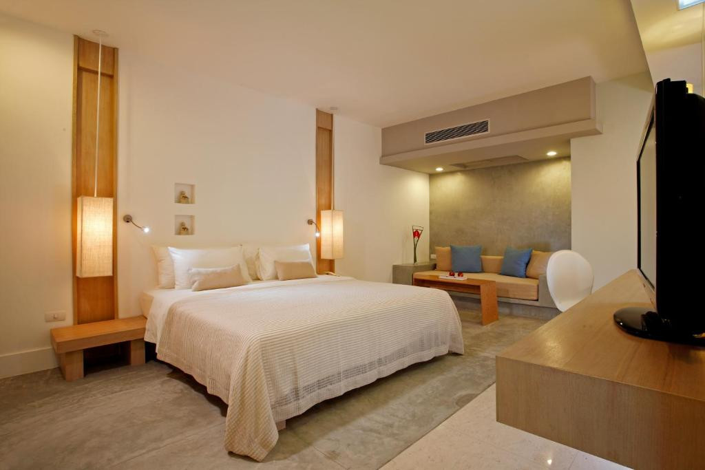Ramada By Wyndham Phuket Southsea 4*