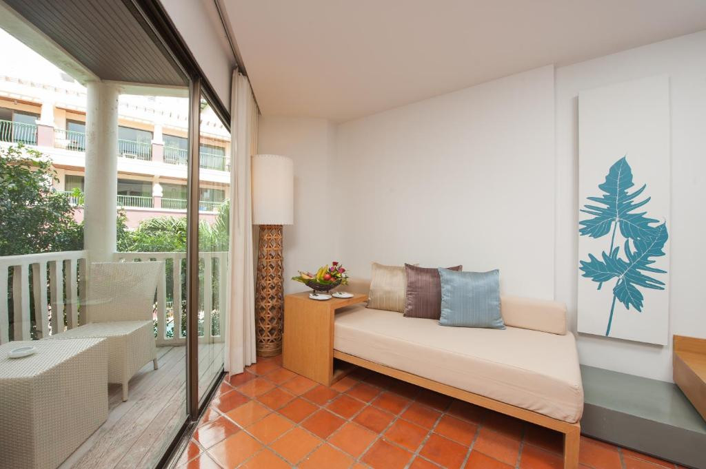 Ramada By Wyndham Phuket Southsea 4*