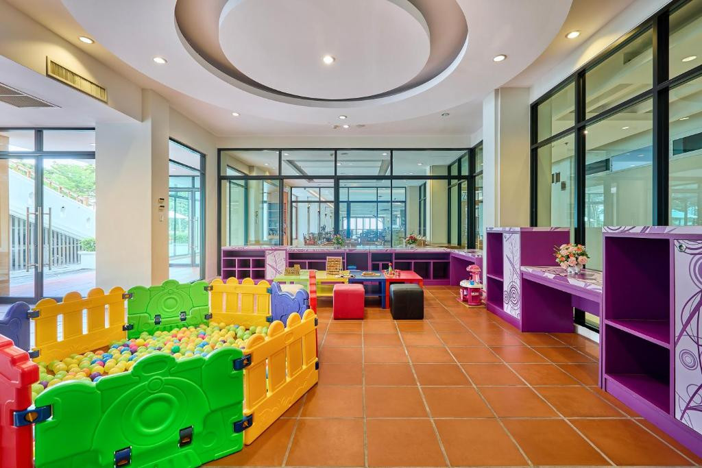 The Heritage Pattaya Beach Resort 4*