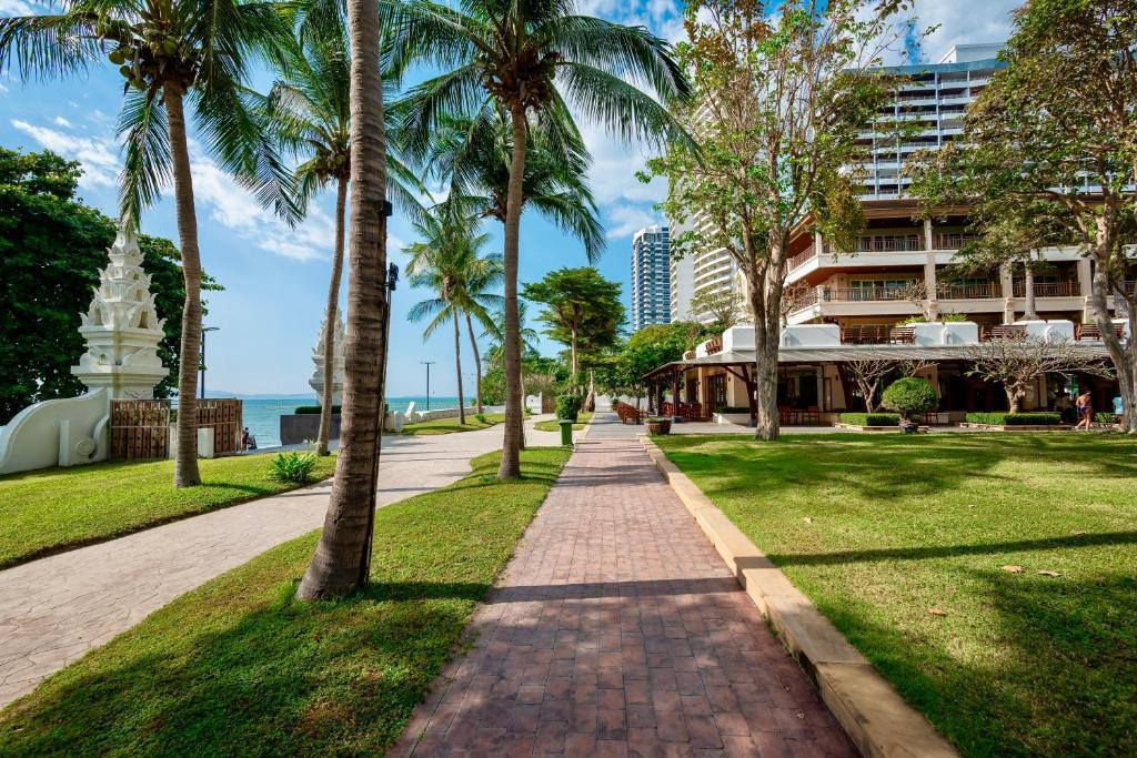 The Heritage Pattaya Beach Resort 4*