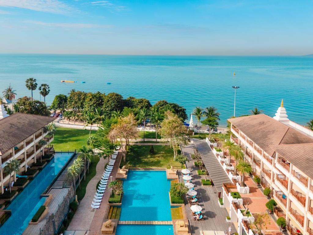 The Heritage Pattaya Beach Resort 4*