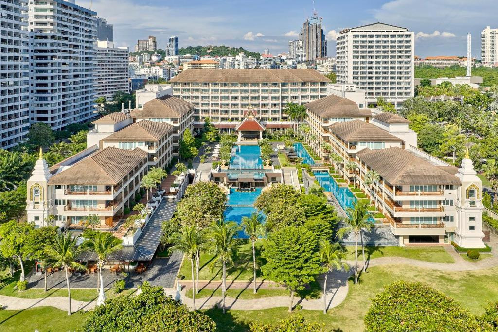 The Heritage Pattaya Beach Resort 4*