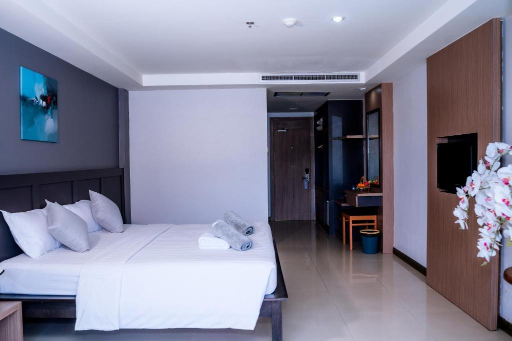 Casa Del M Patong Beach 4*