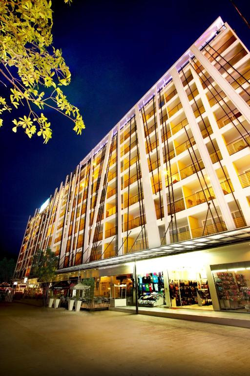The Ashlee Hub (Ex. Centra Ashlee Patong) 4*