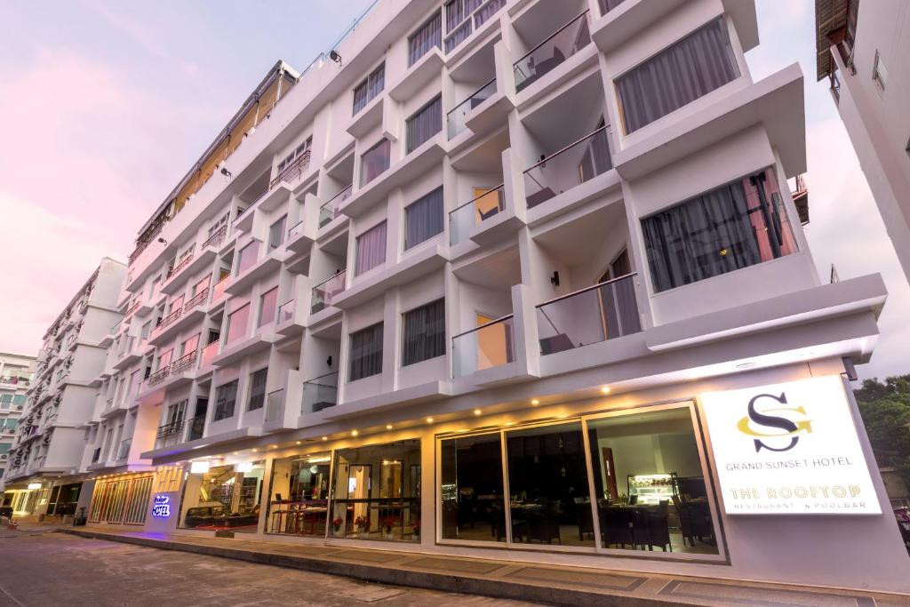 Grand Sunset Hotel 4*