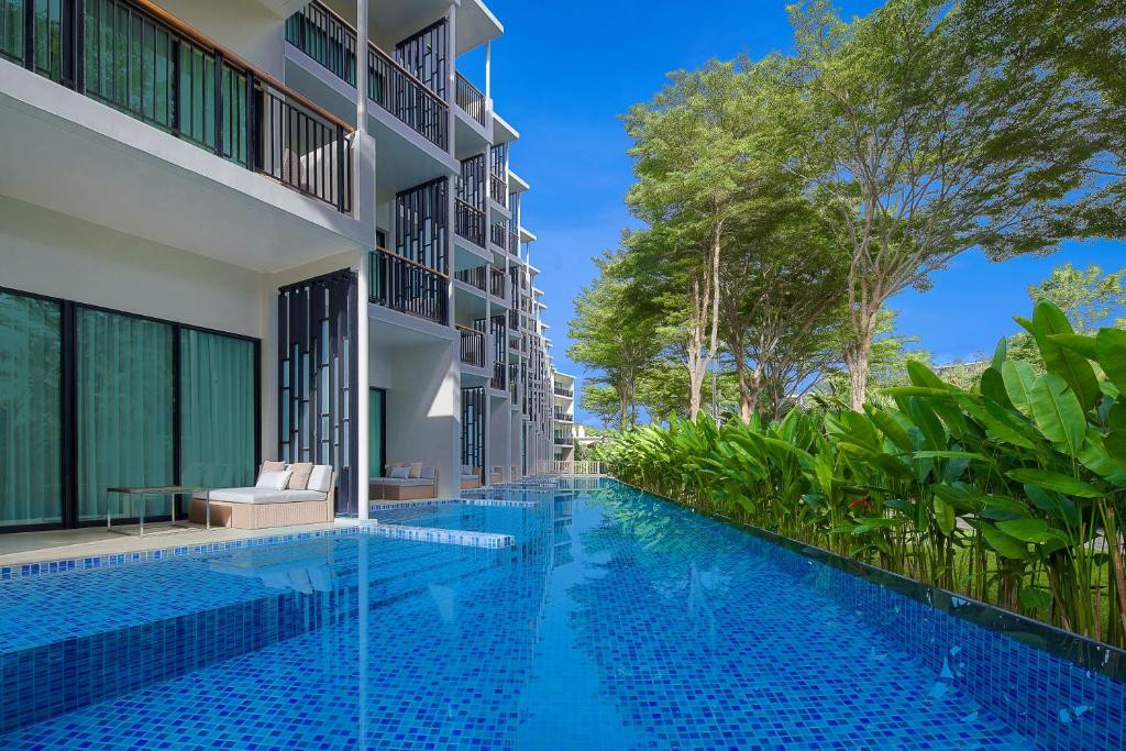 Le Meridien Phuket Mai Khao Beach Resort 5*