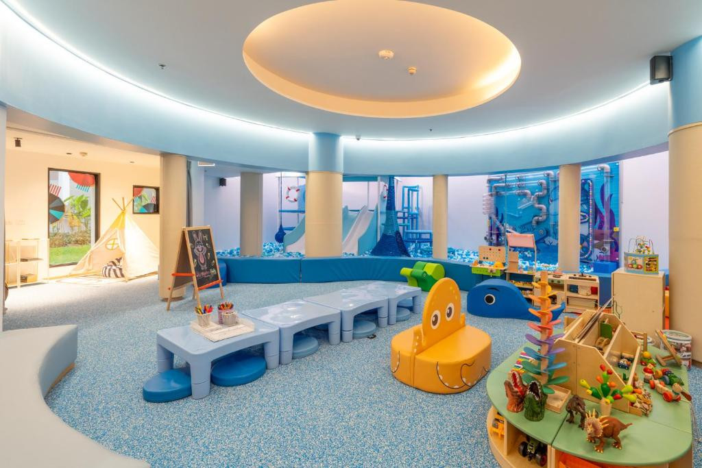 Le Meridien Phuket Mai Khao Beach Resort 5*