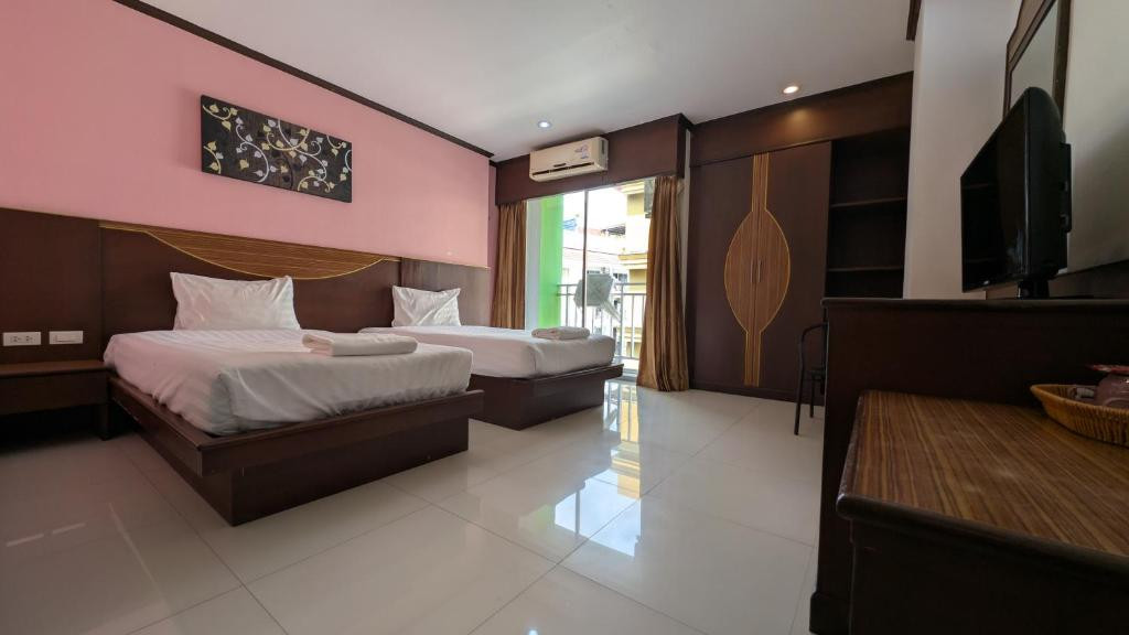 Issara Patong Beach (Ex. Sharaya Boutique) 3*