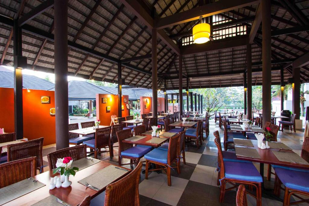Palm Galleria Resort (Ex. Best Western Palm Galleria Resort) 4*