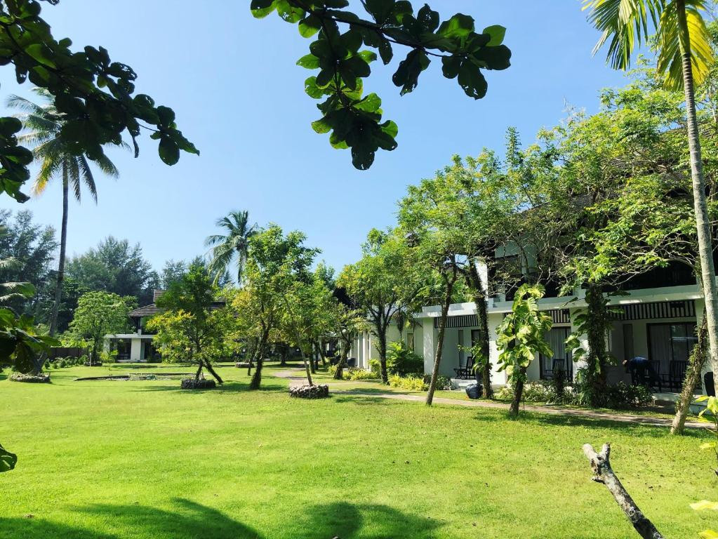 Palm Galleria Resort (Ex. Best Western Palm Galleria Resort) 4*