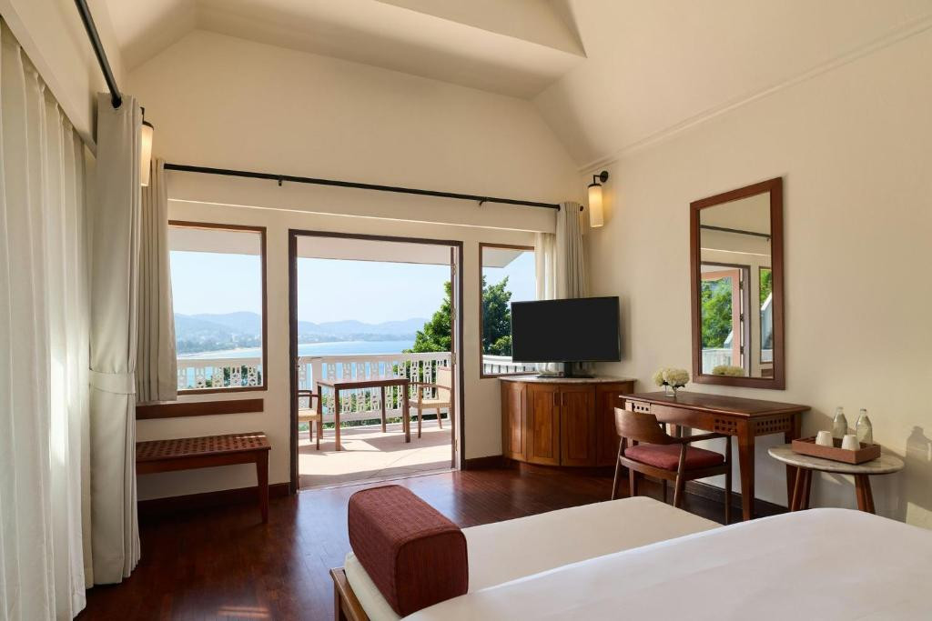 Centara Villas Phuket 4*