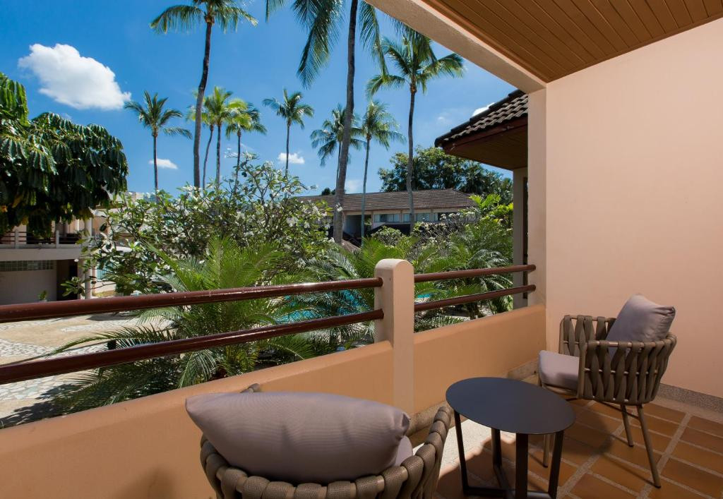 Coconut Village 3*